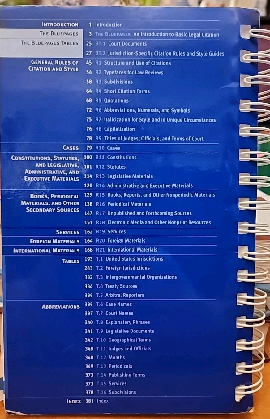 Bluebook : Uniform System of Citation by Harvard Law (Spiral, 2008, 18th Ed)
